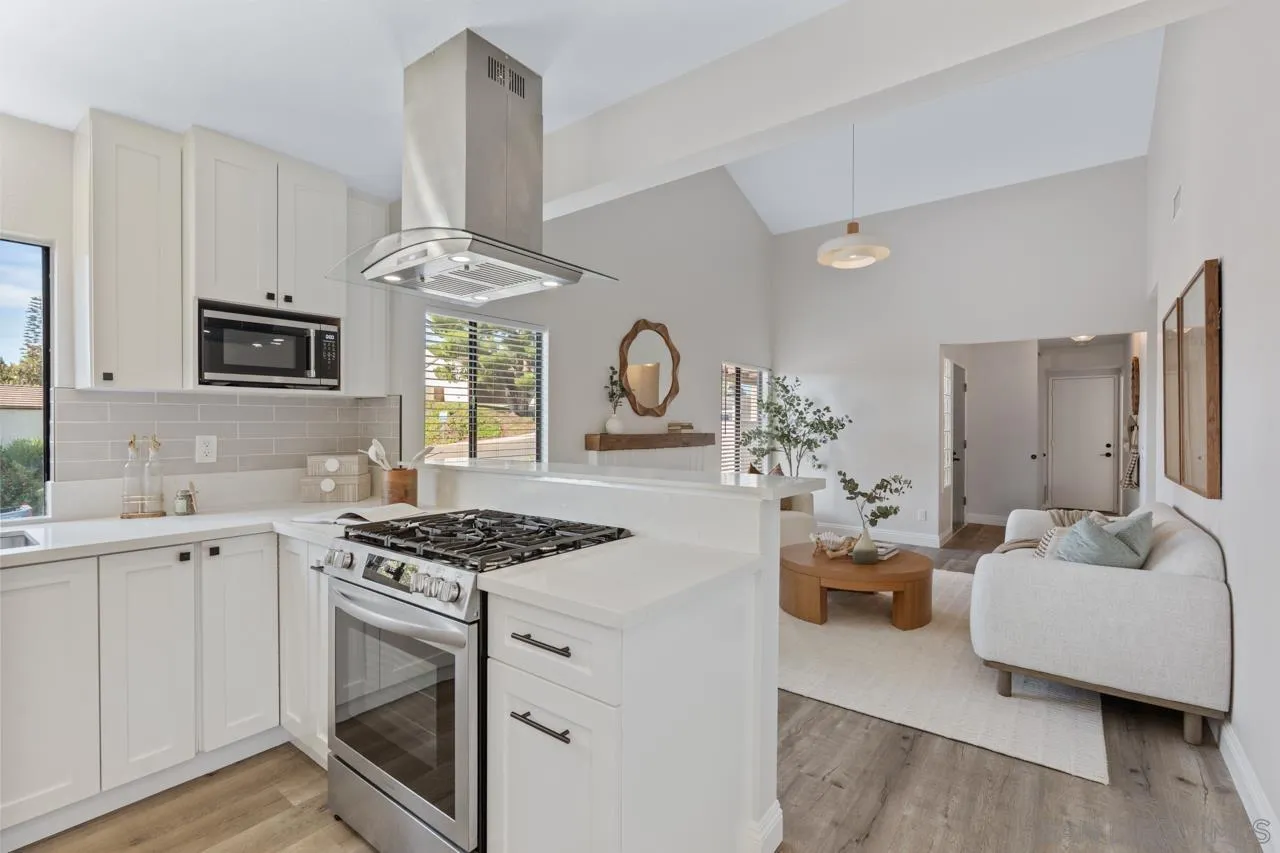 https://cdn.realtyfeed.com/cdn/127/260018698/f3e7531f86430bb5e55fb4e8e56cb510.webp