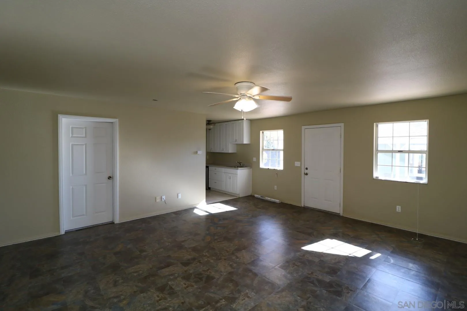 https://cdn.realtyfeed.com/cdn/127/260018699/10fdc326154b51f0025e2f60249fc156.webp