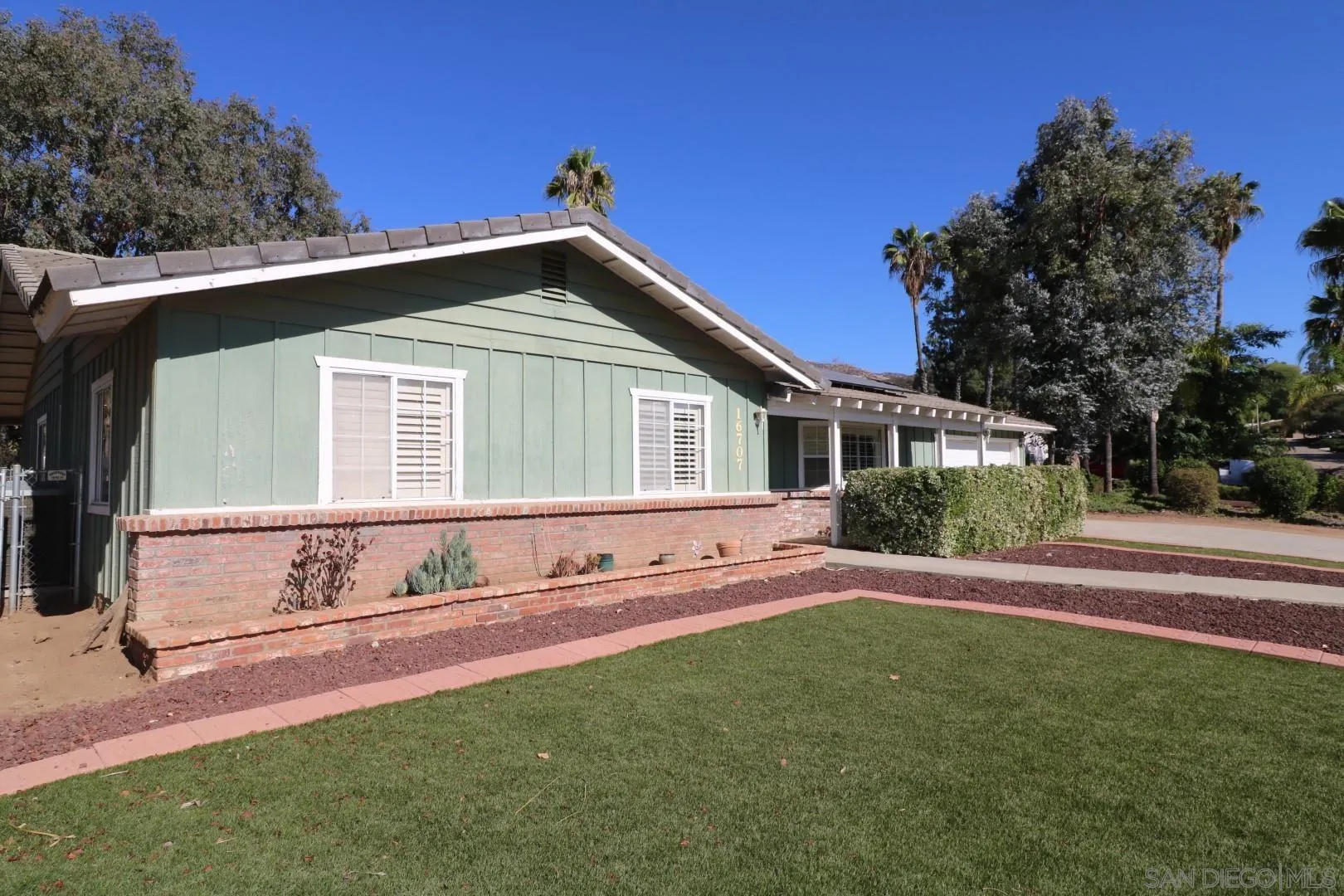 https://cdn.realtyfeed.com/cdn/127/260018699/47d1cca3ab96188b80f3c507738cb625.webp