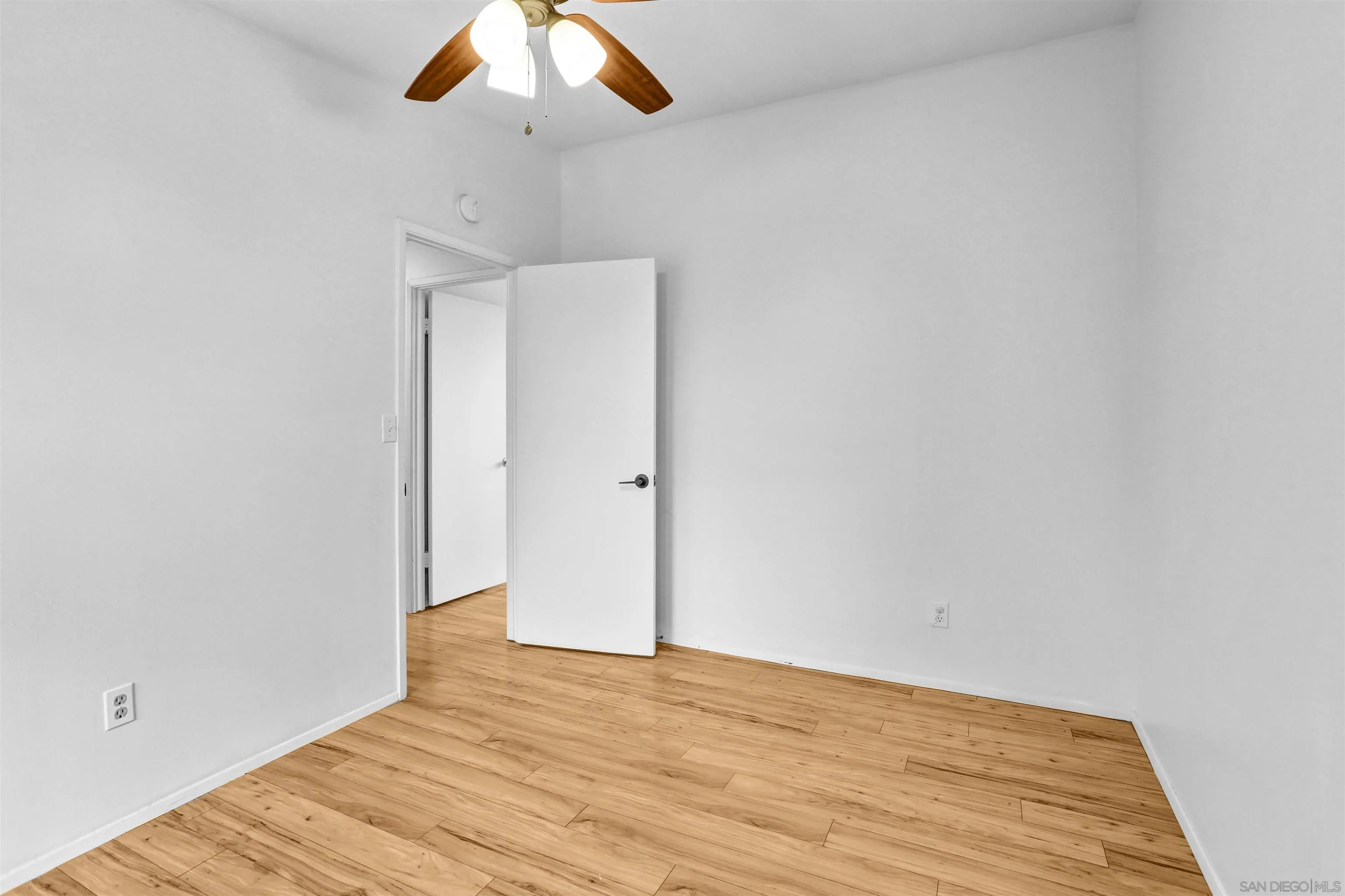 https://cdn.realtyfeed.com/cdn/127/2600187/0e55e1e5928b95fabafd54df988c0228.webp