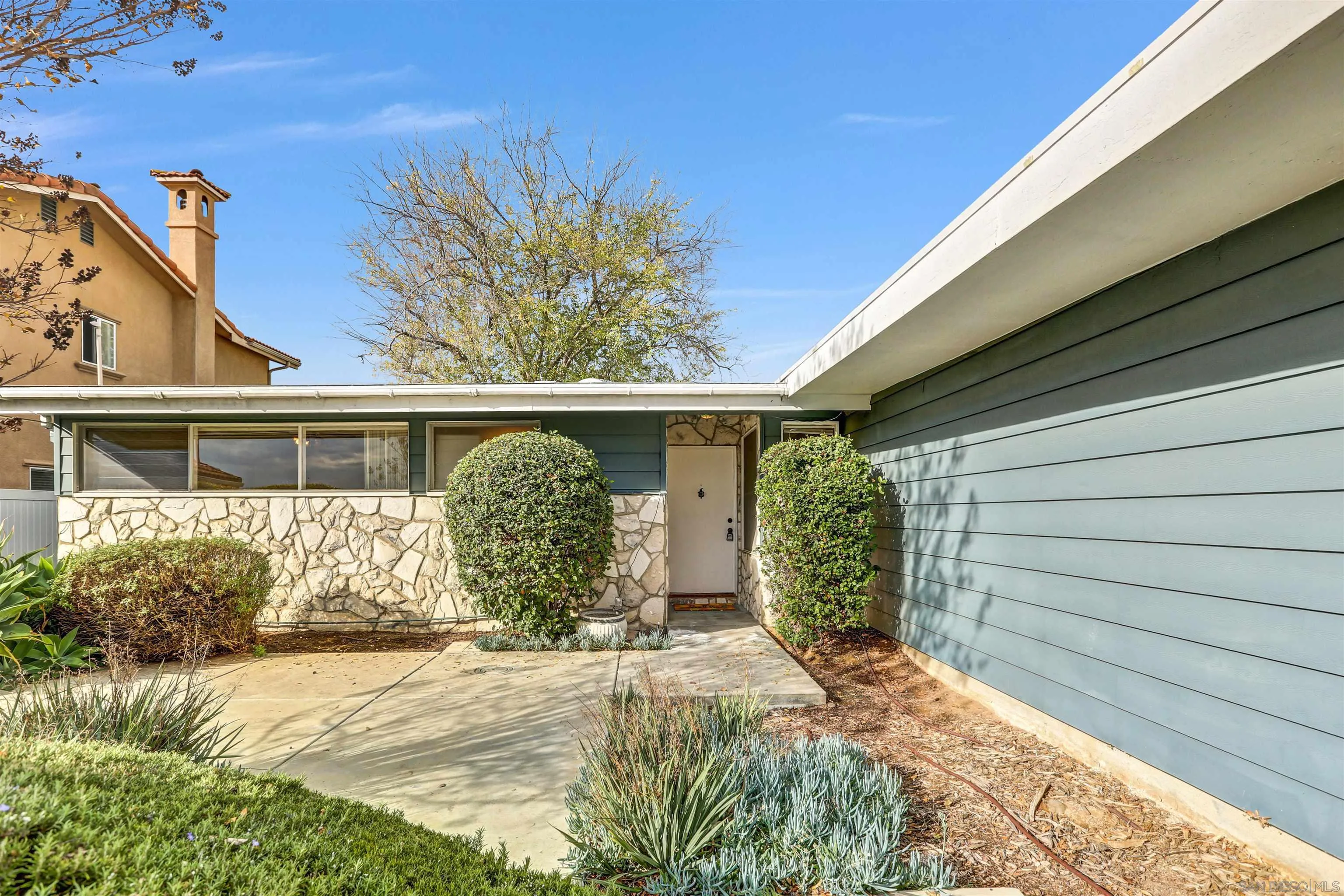 https://cdn.realtyfeed.com/cdn/127/2600187/206381268fb04d5927365292cceab441.webp