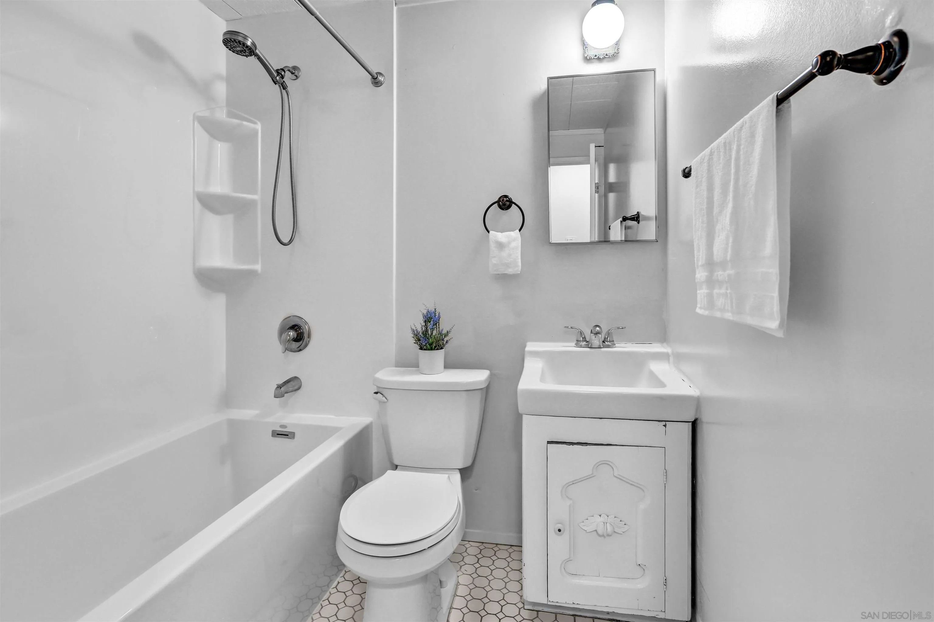 https://cdn.realtyfeed.com/cdn/127/2600187/ef791f01d72150a377187e360926b687.webp