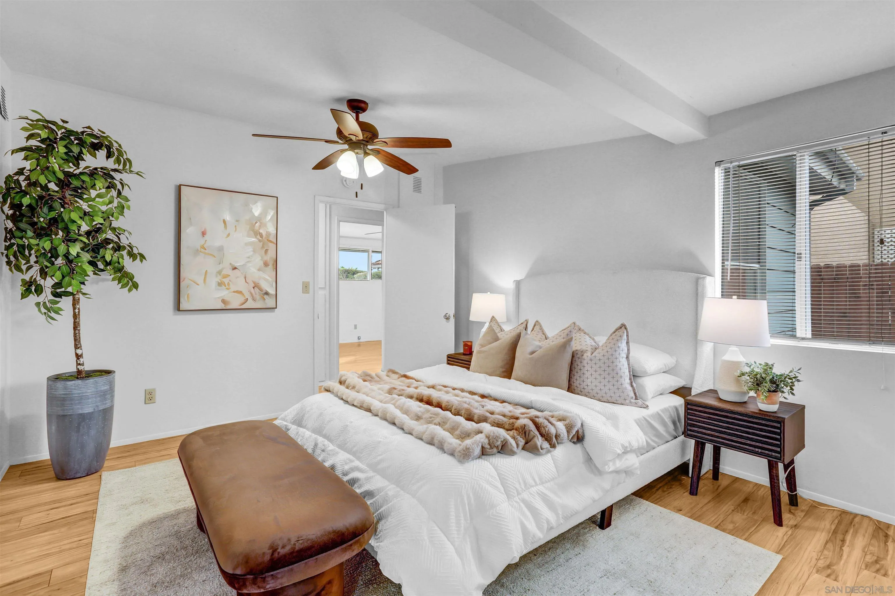 https://cdn.realtyfeed.com/cdn/127/2600187/fd9f03f26361c4b69b37eb4a6f0a7d58.webp