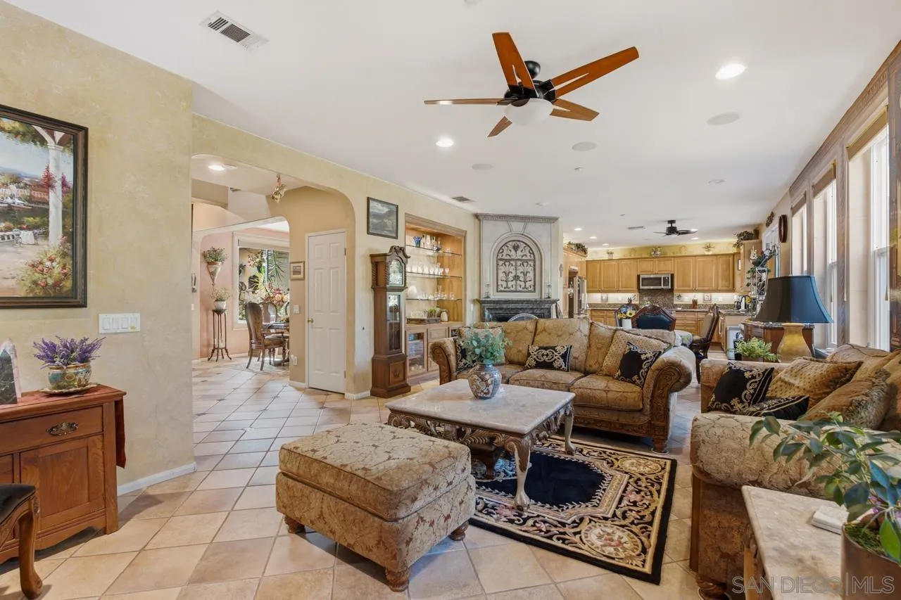 https://cdn.realtyfeed.com/cdn/127/260018710/13dbcf67e51641a01e75bb5a8a4c2c39.webp