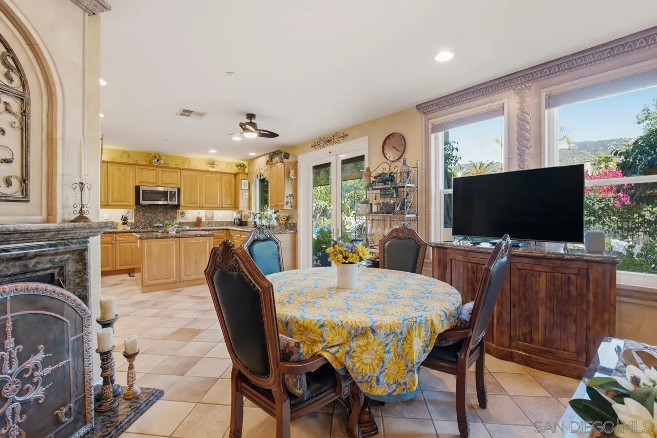 https://cdn.realtyfeed.com/cdn/127/260018710/25807ac3f2812e60257d9f1334c580c1.webp