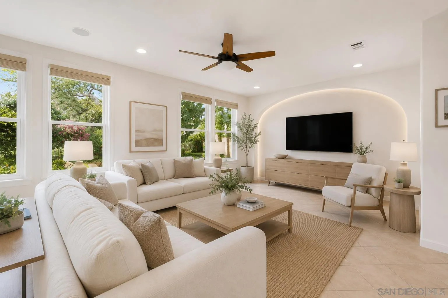 https://cdn.realtyfeed.com/cdn/127/260018710/63e353e54204862fda7e63372daa7984.webp