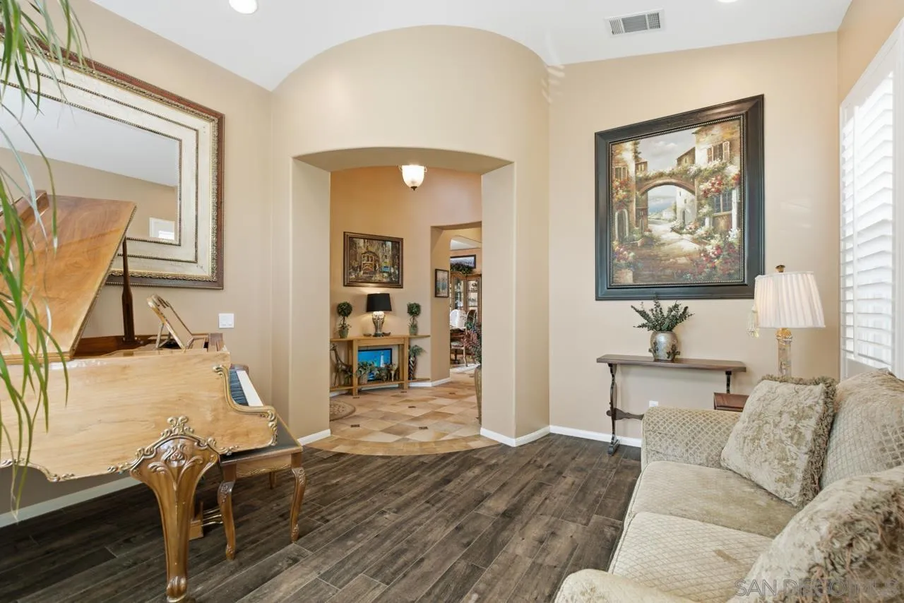 https://cdn.realtyfeed.com/cdn/127/260018710/661fdbe2f7678a945c8f6c7e32c09e2e.webp
