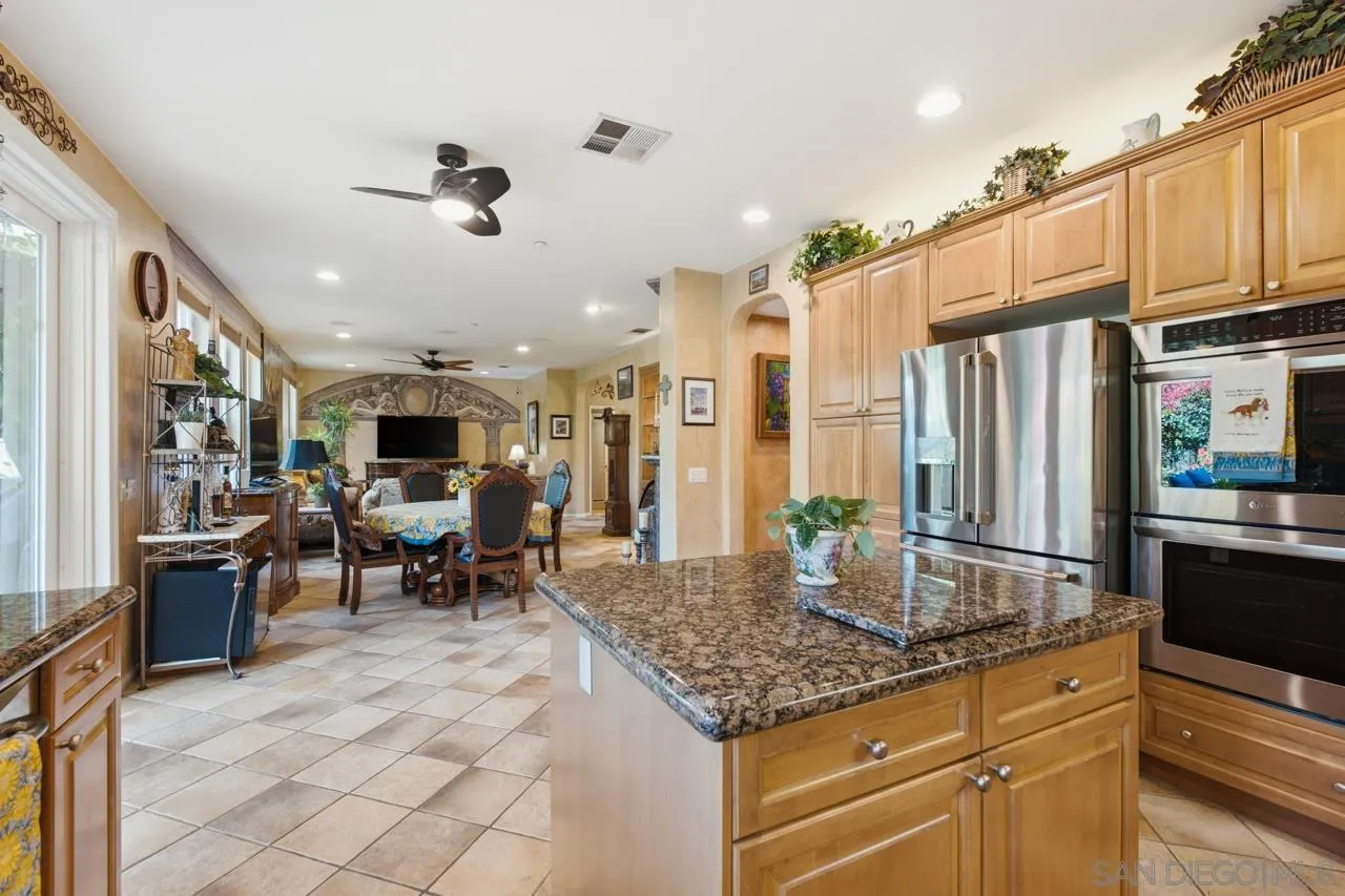 https://cdn.realtyfeed.com/cdn/127/260018710/746a4fdfc022f905518e3896249d5d24.webp
