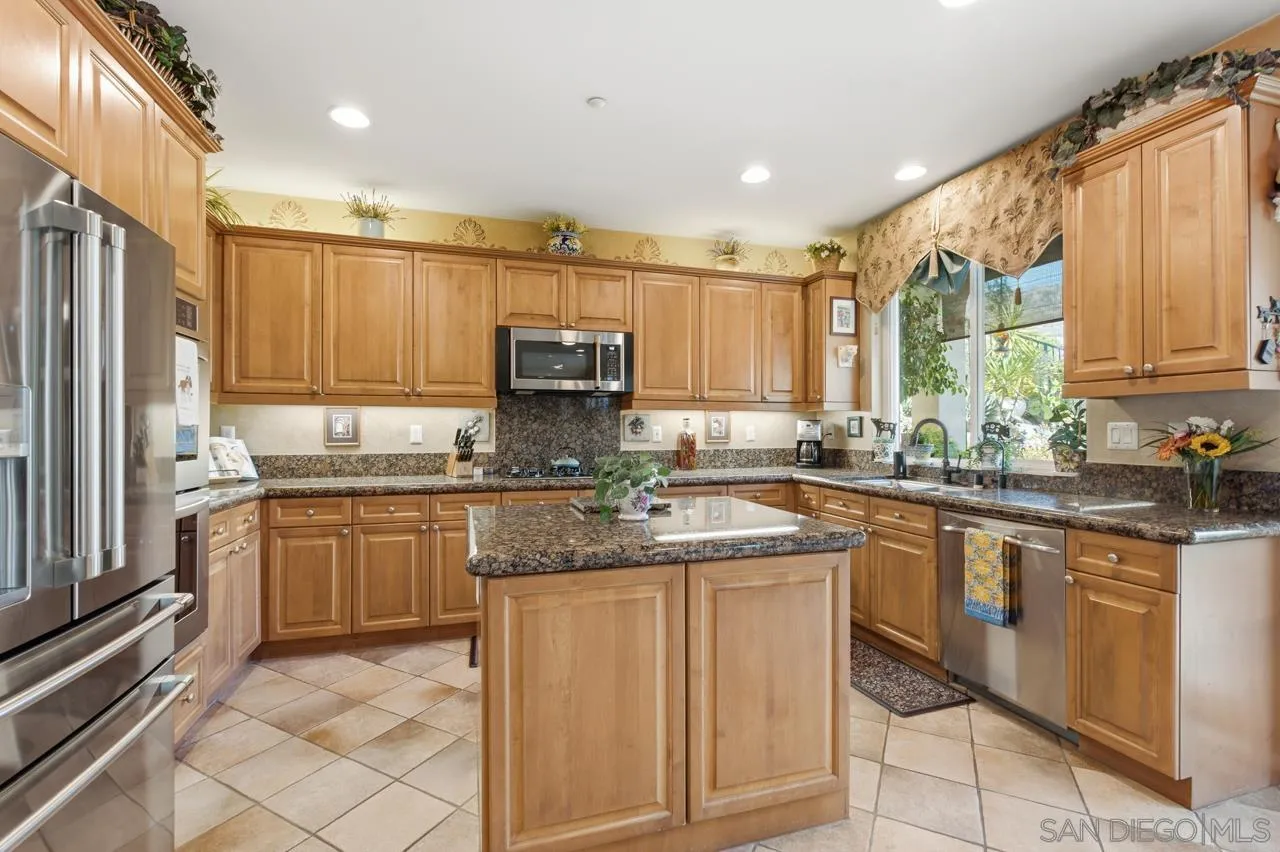 https://cdn.realtyfeed.com/cdn/127/260018710/c0fe41c71adc6cce7658934b8d0db637.webp
