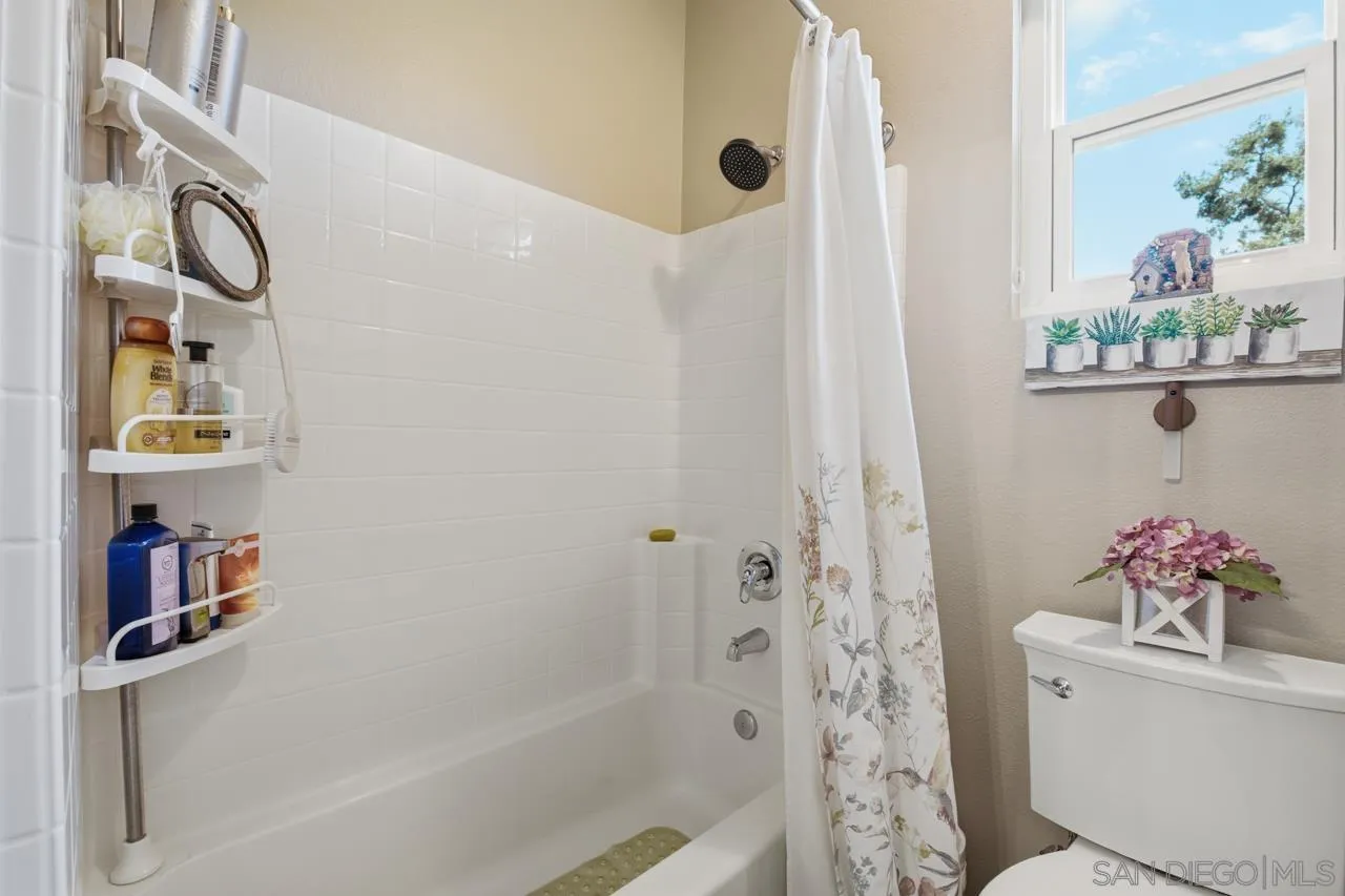 https://cdn.realtyfeed.com/cdn/127/260018710/db73641927cc5e156b624369b93d494e.webp