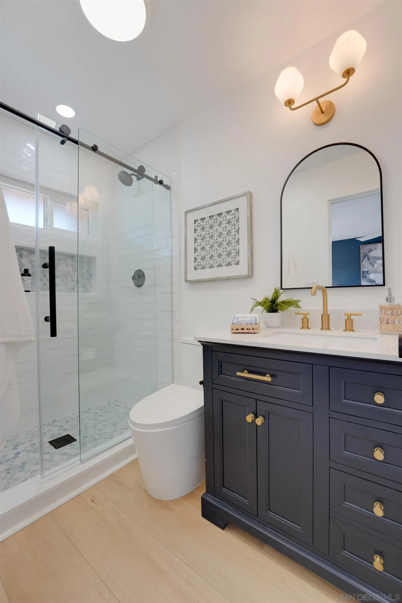 Photo #11: 260018712 Listing: Photo #11