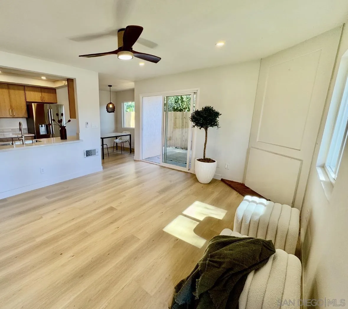 Photo #3: 260018713 Listing: Photo #3