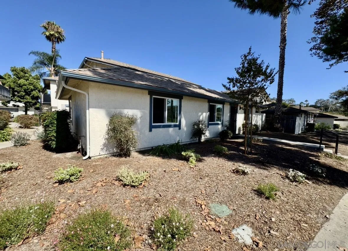 Photo #2: 260018713 Listing: Photo #2