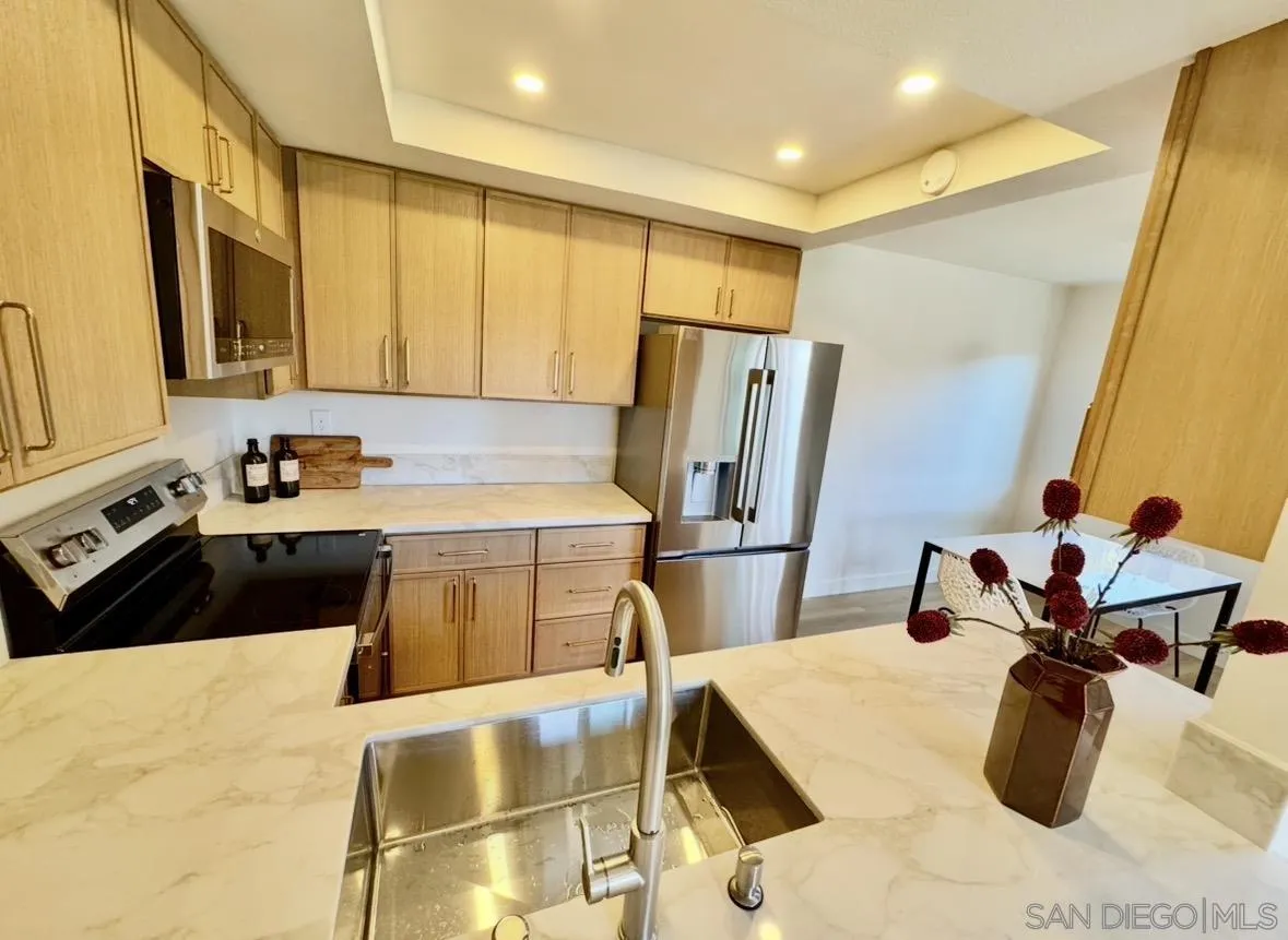 Photo #12: 260018713 Listing: Photo #12