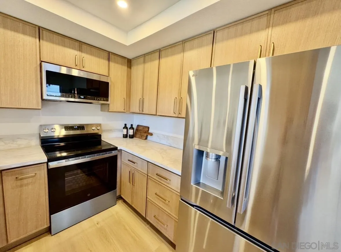Photo #8: 260018713 Listing: Photo #8