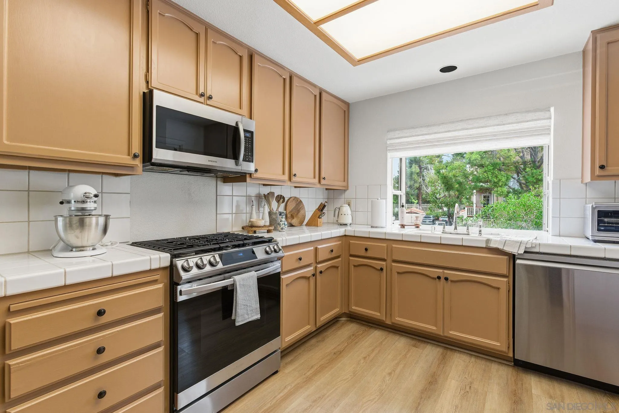 Photo #11: 260018715 Listing: Photo #11