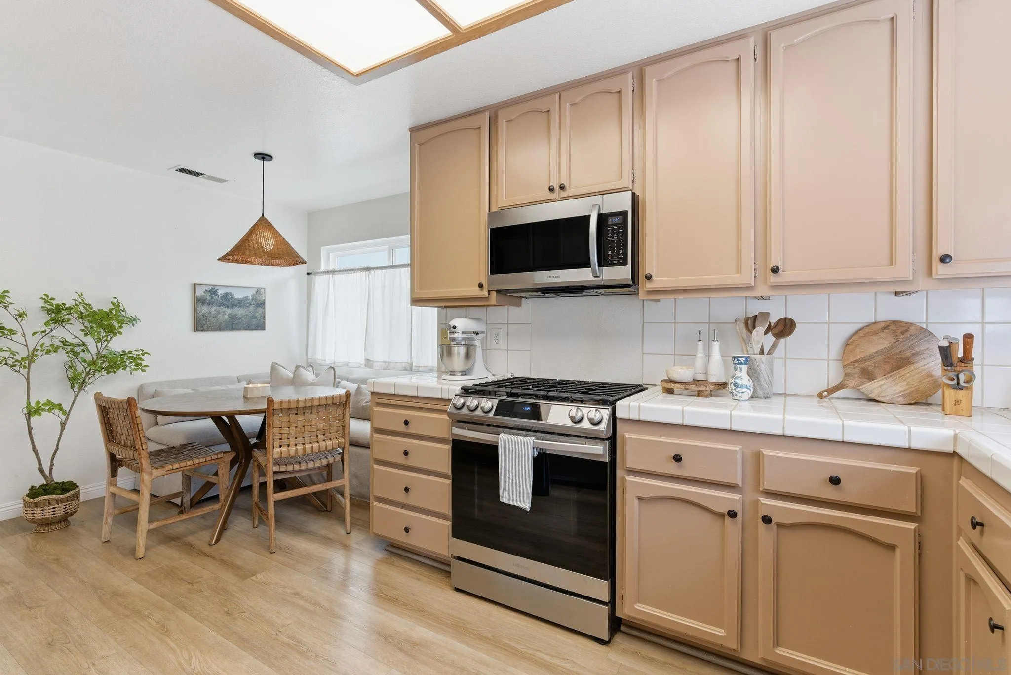 Photo #13: 260018715 Listing: Photo #13