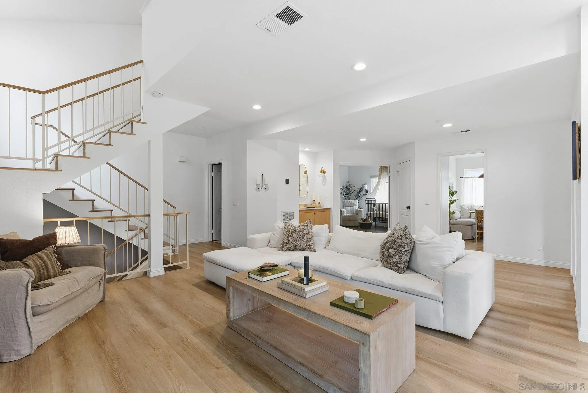 Photo #8: 260018715 Listing: Photo #8