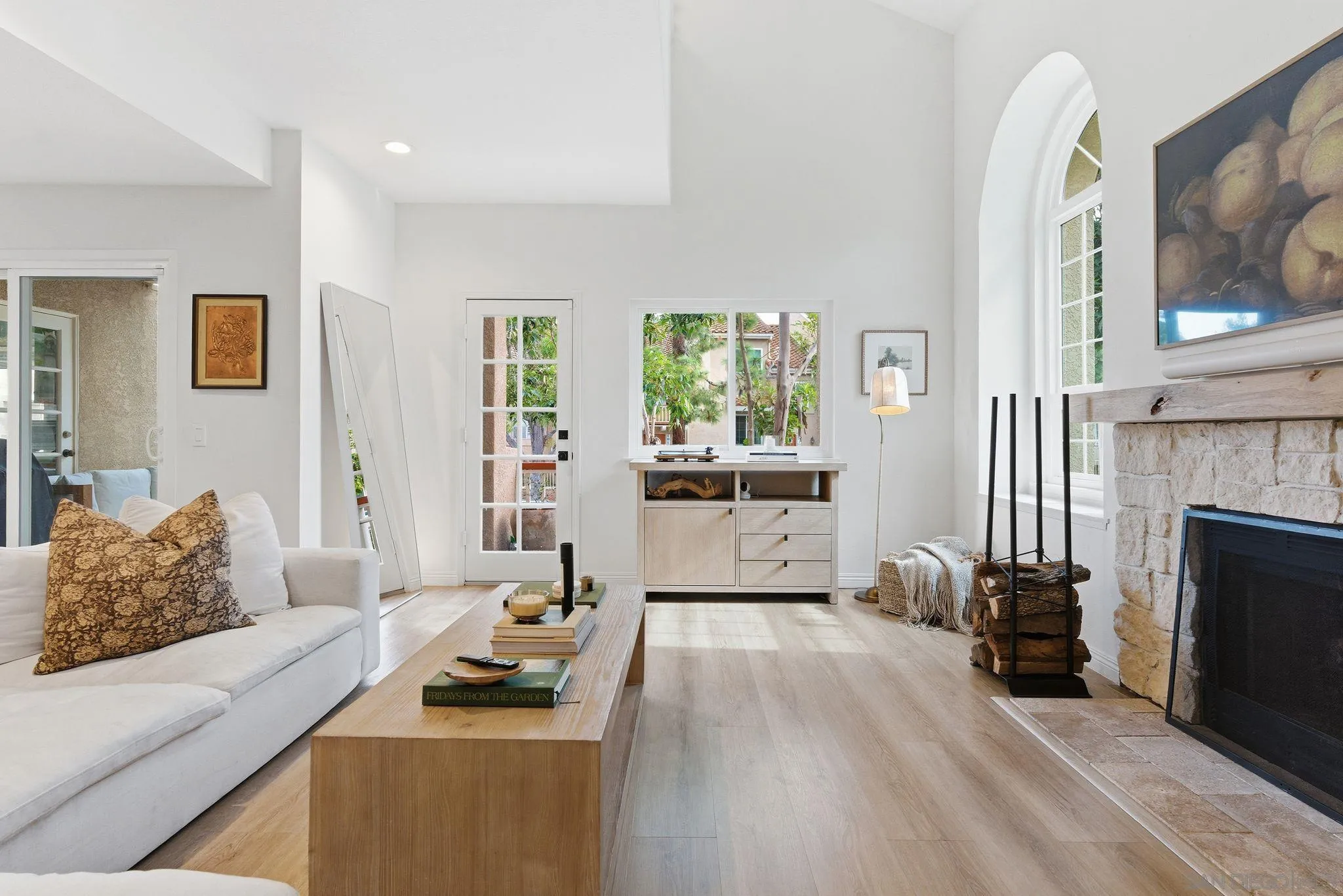 Photo #6: 260018715 Listing: Photo #6