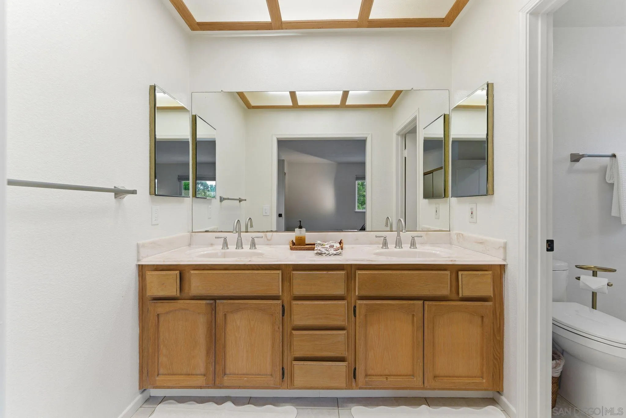 Photo #23: 260018715 Listing: Photo #23