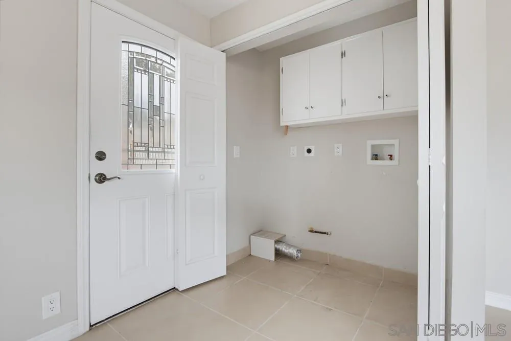 https://cdn.realtyfeed.com/cdn/127/260018716/19860ad9db0470bb344fa56664cf4cde.webp