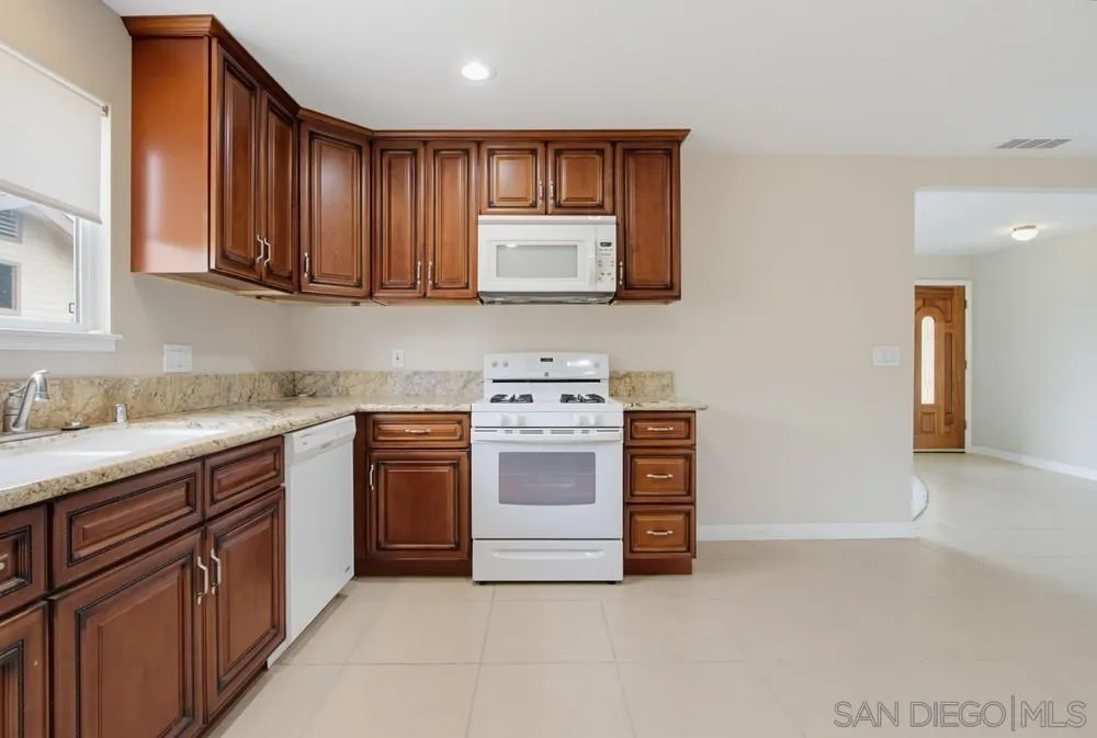 https://cdn.realtyfeed.com/cdn/127/260018716/598db8e9ed9f3d0ebc73a150a879a5ec.webp