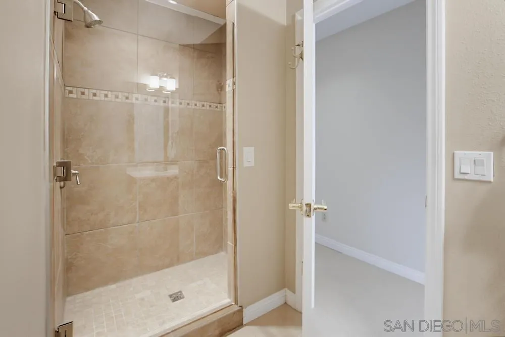 https://cdn.realtyfeed.com/cdn/127/260018716/64c4acd5f512adc6513be97cf9ffb8b5.webp