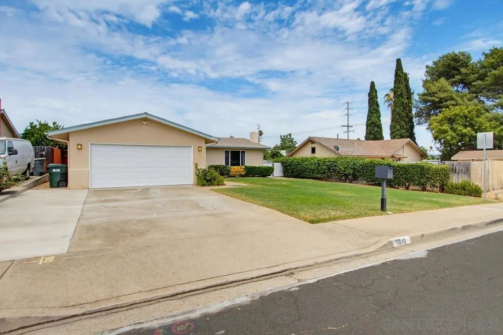 https://cdn.realtyfeed.com/cdn/127/260018716/8eb6e67c5dcbc0d2fbb163c9d2496fb3.webp