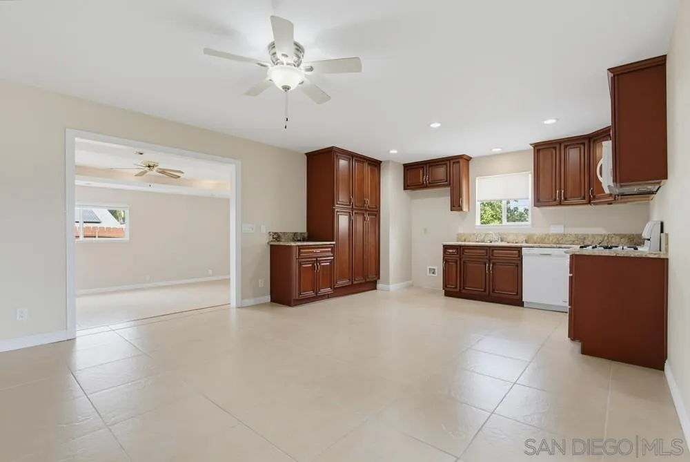 https://cdn.realtyfeed.com/cdn/127/260018716/9d97a53cb81e32cff9e96a1ab406aba6.webp