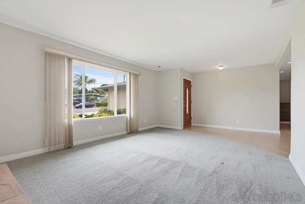 https://cdn.realtyfeed.com/cdn/127/260018716/9dc831fdb458e933a18da1dfc578af8c.webp