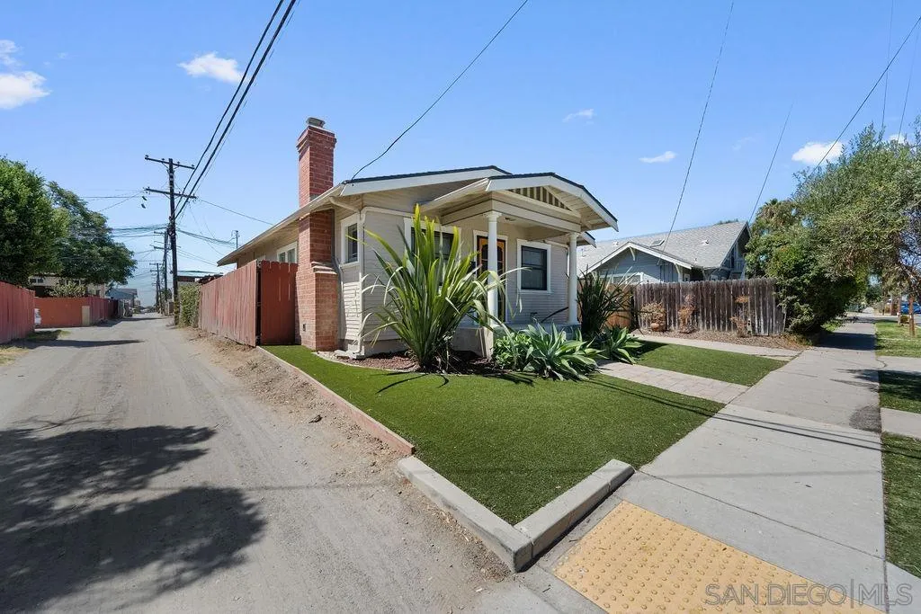 3617 Monroe Avenue, San Diego, CA 92116 - Photo 5 of 43, San Diego, CA