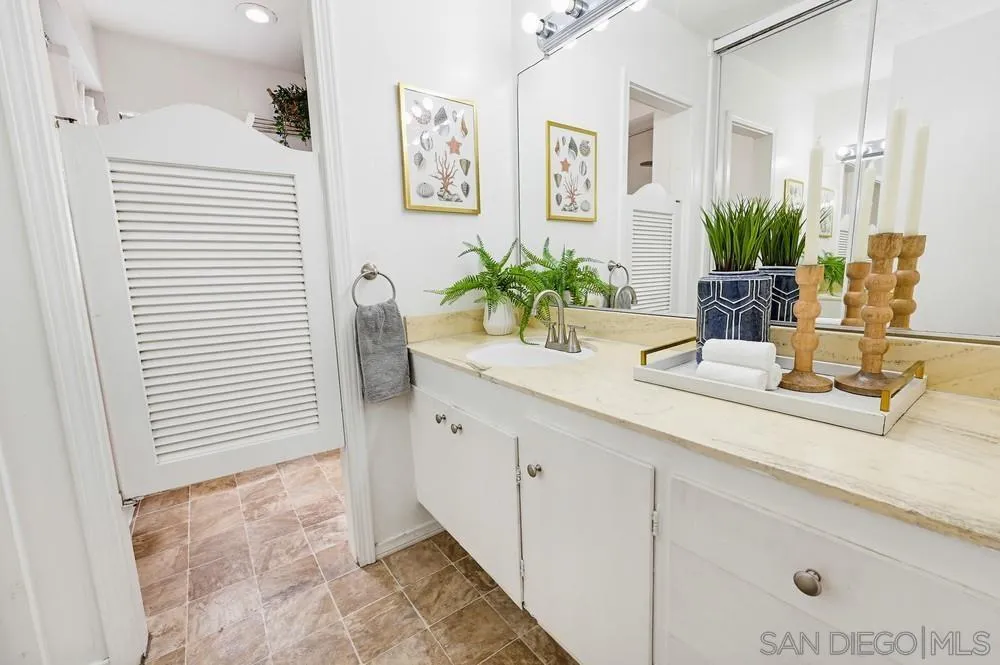 Photo #22: 260018727 Listing: Photo #22