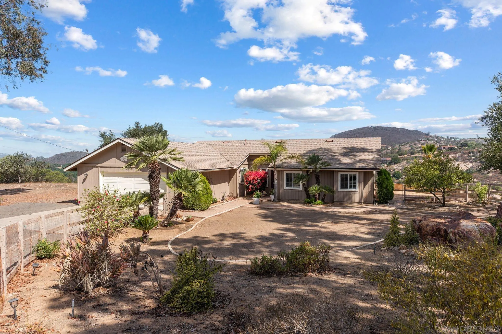 https://cdn.realtyfeed.com/cdn/127/260018728/0f5f4f1dc093ca7139d3ea42fb7324b5.webp