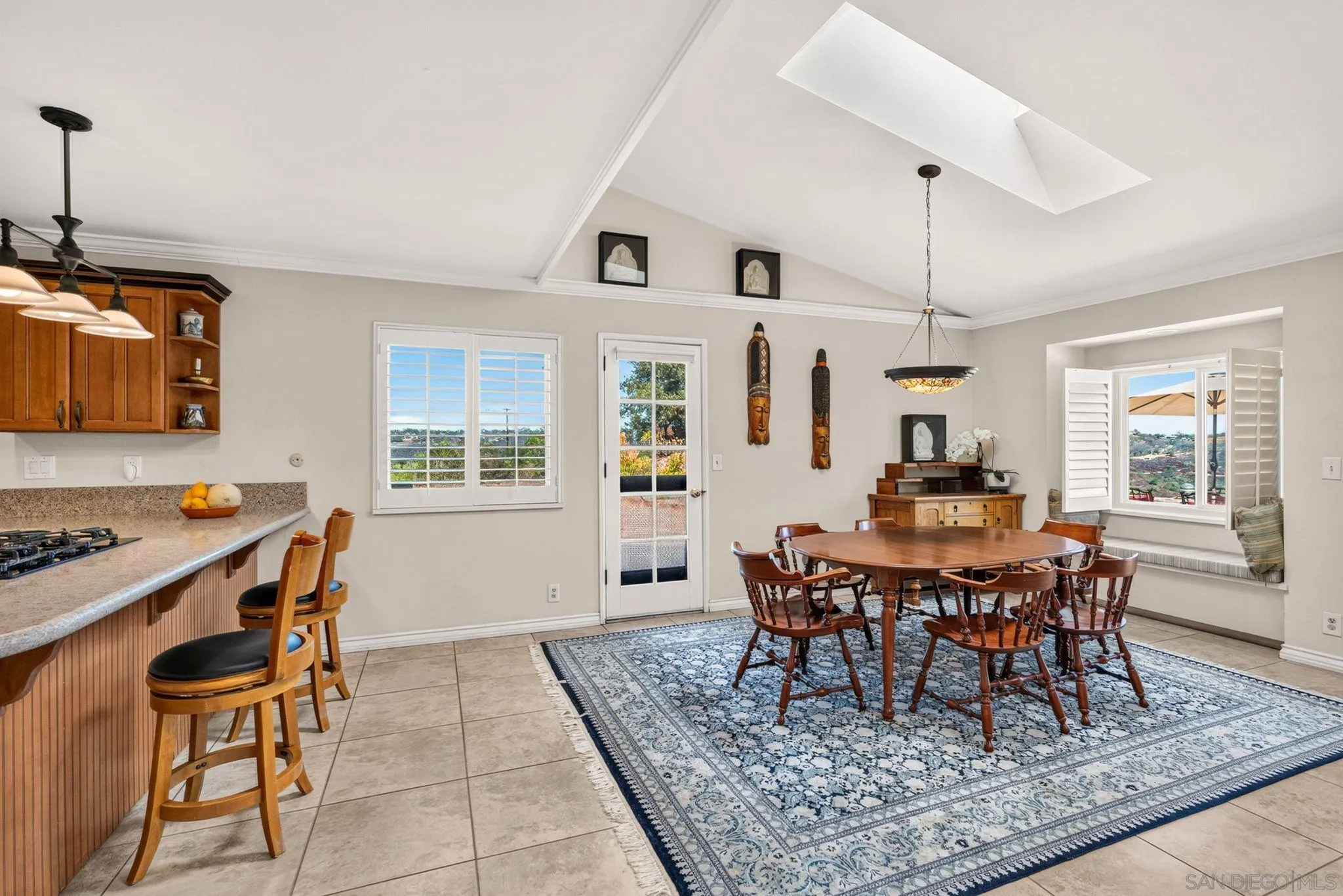 https://cdn.realtyfeed.com/cdn/127/260018728/56866dfef6271479b39ab2b07b23aed2.webp