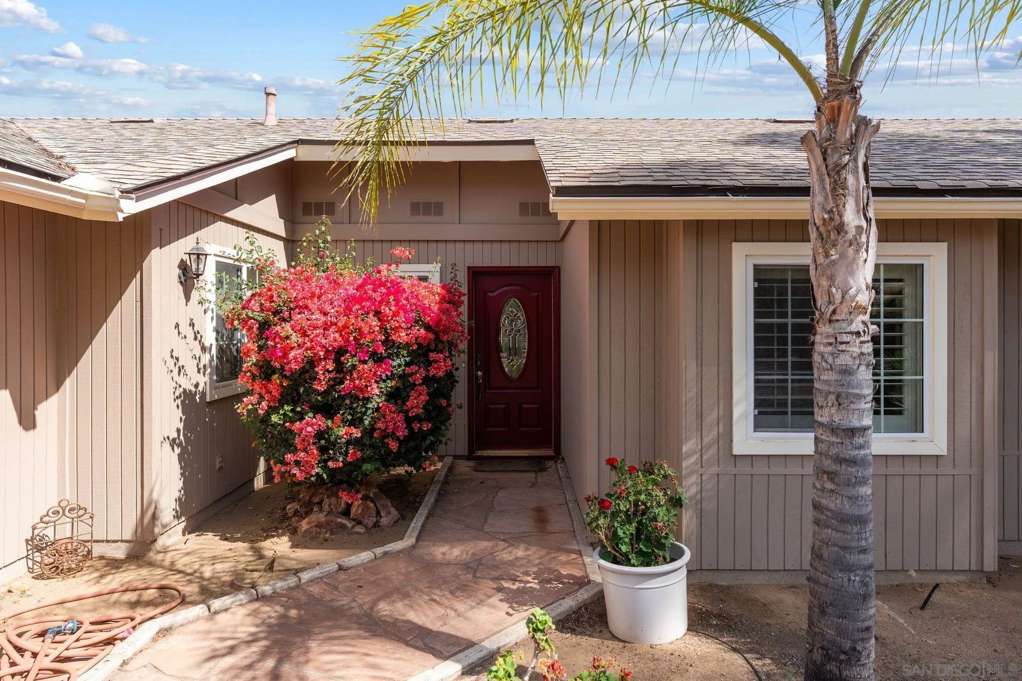 https://cdn.realtyfeed.com/cdn/127/260018728/8c672d8eccc77b049e150ca08b6201ef.webp
