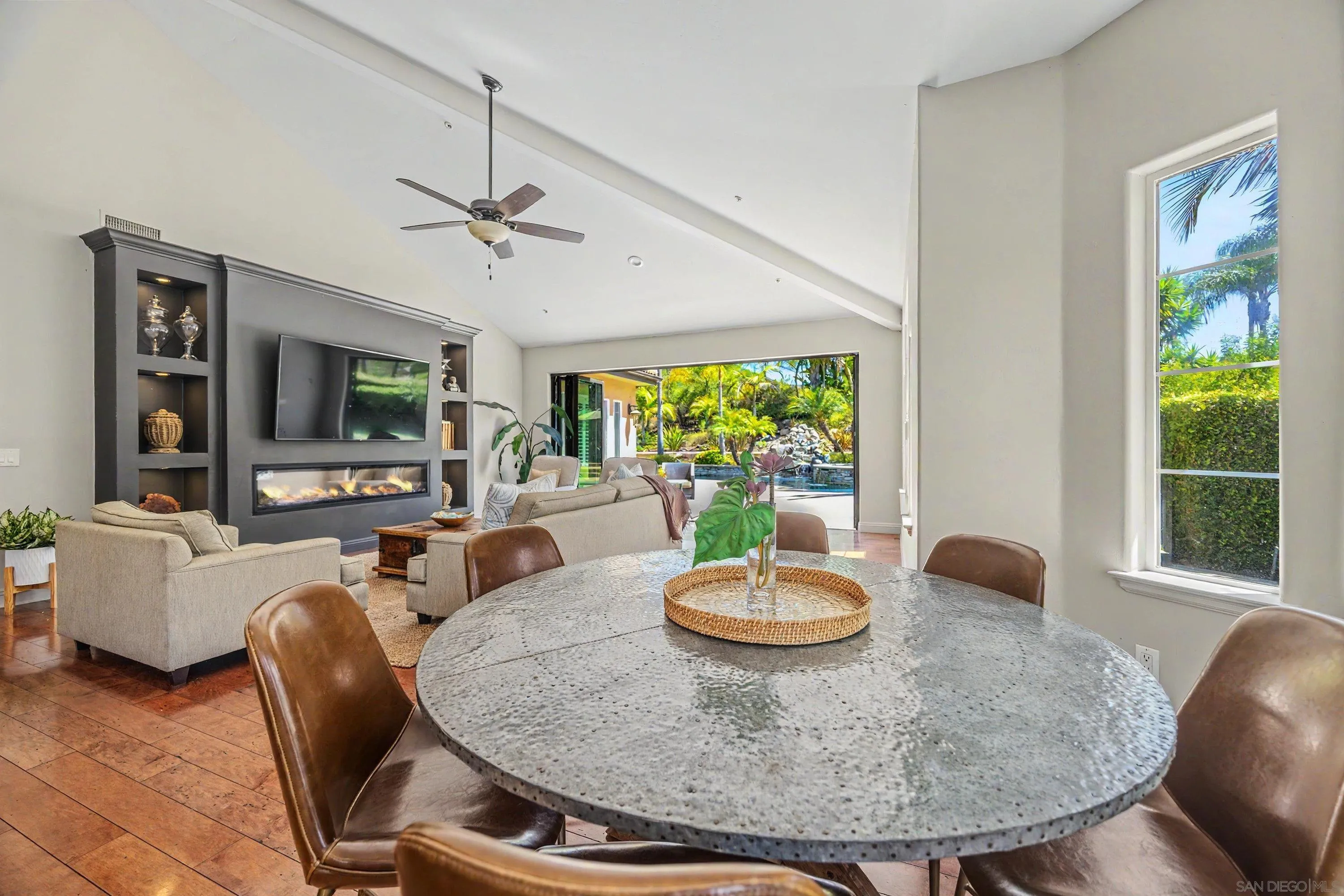 https://cdn.realtyfeed.com/cdn/127/260018737/09a17b9019adadacfb3922d7e4febba5.webp