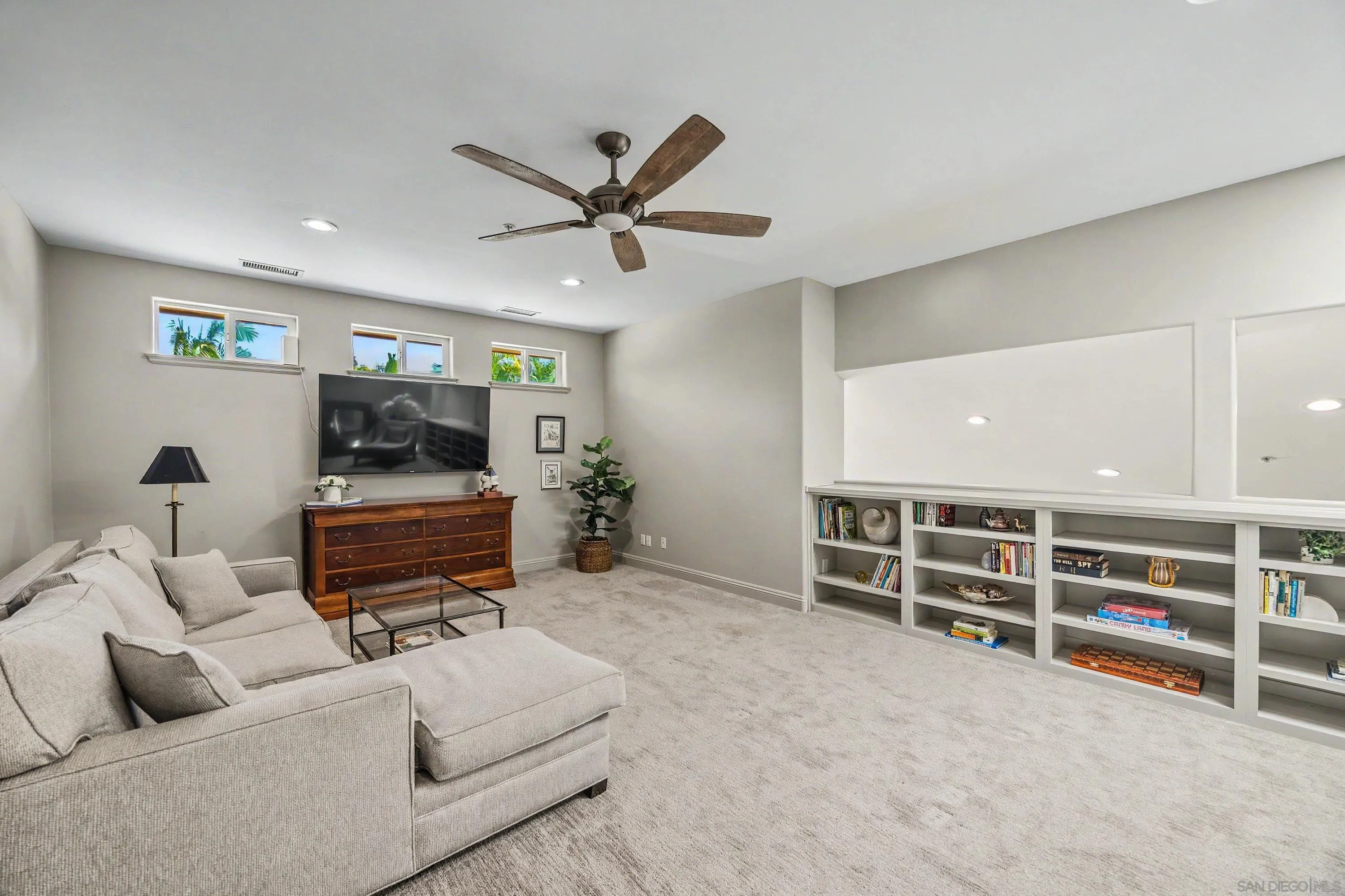 https://cdn.realtyfeed.com/cdn/127/260018737/220bf2c3705bf7086e3169dec7deaca3.webp
