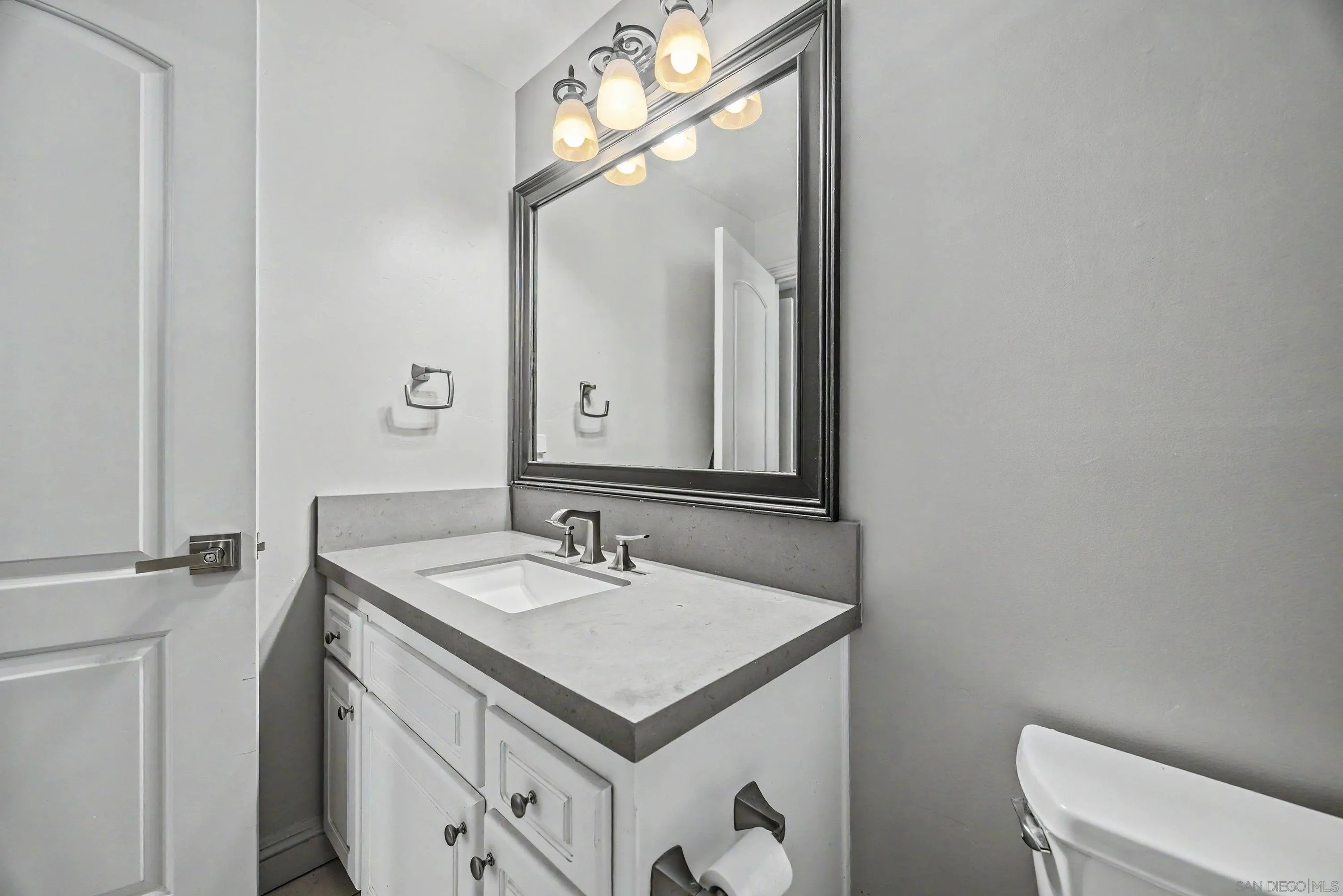 https://cdn.realtyfeed.com/cdn/127/260018737/9c8977ee03ff8f1fb099968a6471dac2.webp