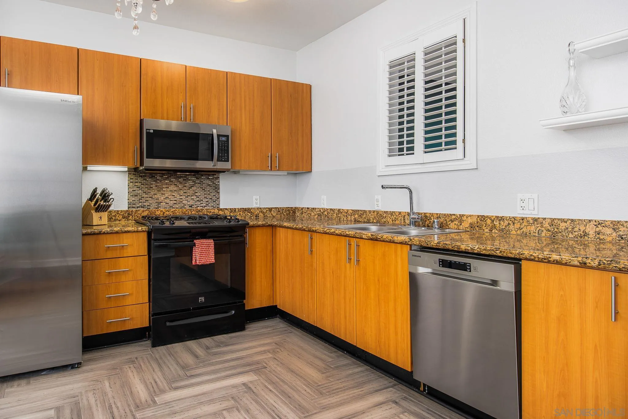 Photo #7: 260018745 Listing: Photo #7