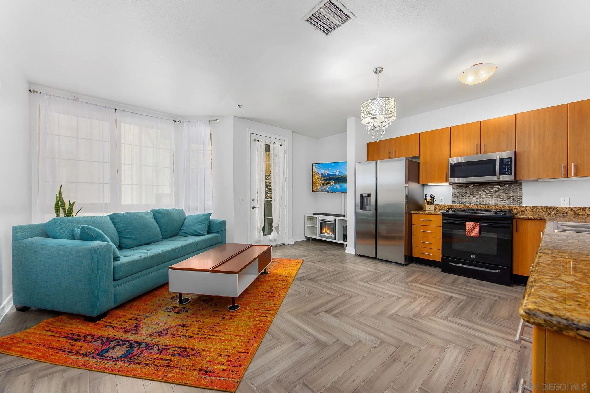 Photo #1: 260018745 Listing: Photo #1