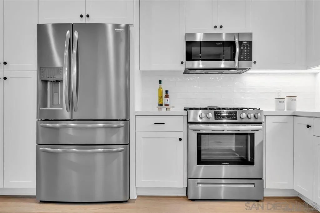 https://cdn.realtyfeed.com/cdn/127/260018746/c50cd0371849963a9735fb239444ce6a.webp