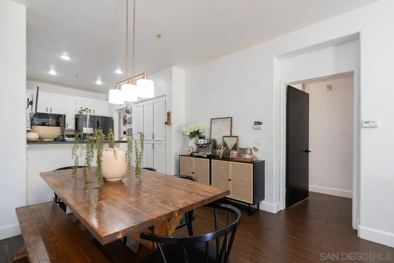 Photo #6: 260018747 Listing: Photo #6