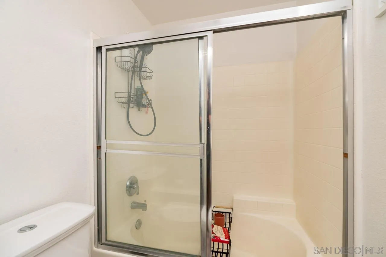 Photo #13: 260018747 Listing: Photo #13