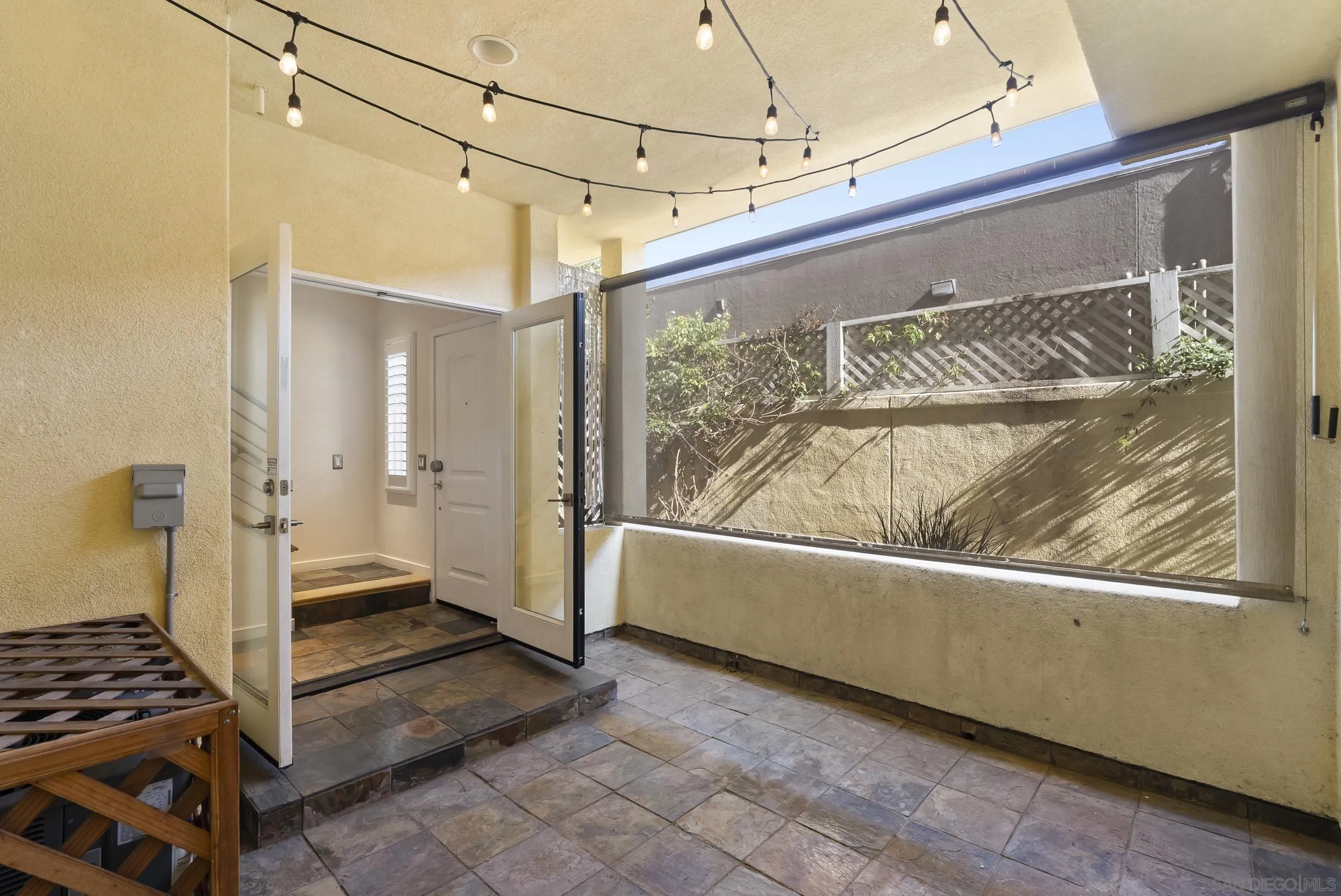 Photo #8: 260018753 Listing: Photo #8