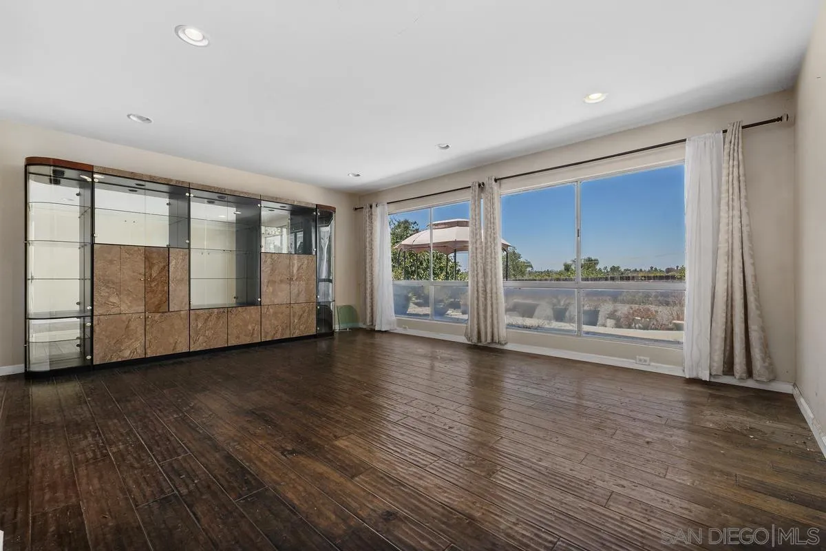6232 Lake Athabaska Pl, San Diego, CA 92119 - Photo 5 of 30, San Diego, CA