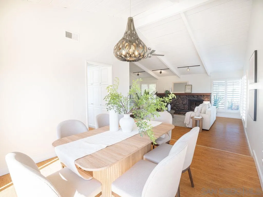 5596 Bloch St, San Diego, CA 92122 - Photo 5 of 32, San Diego, CA