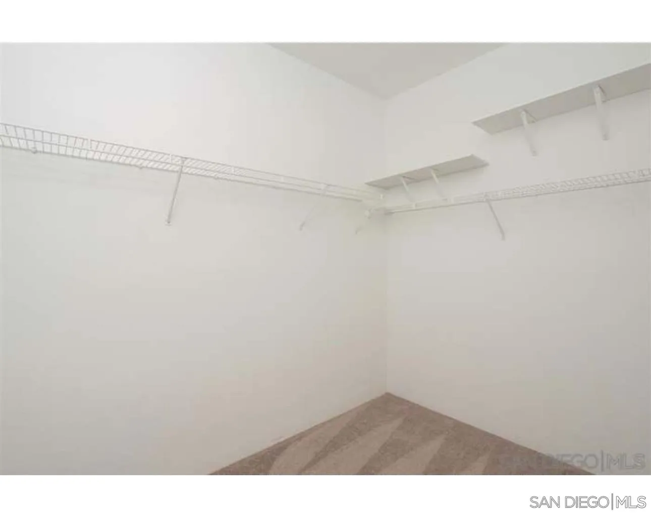 Photo #12: 260018763 Listing: Photo #12