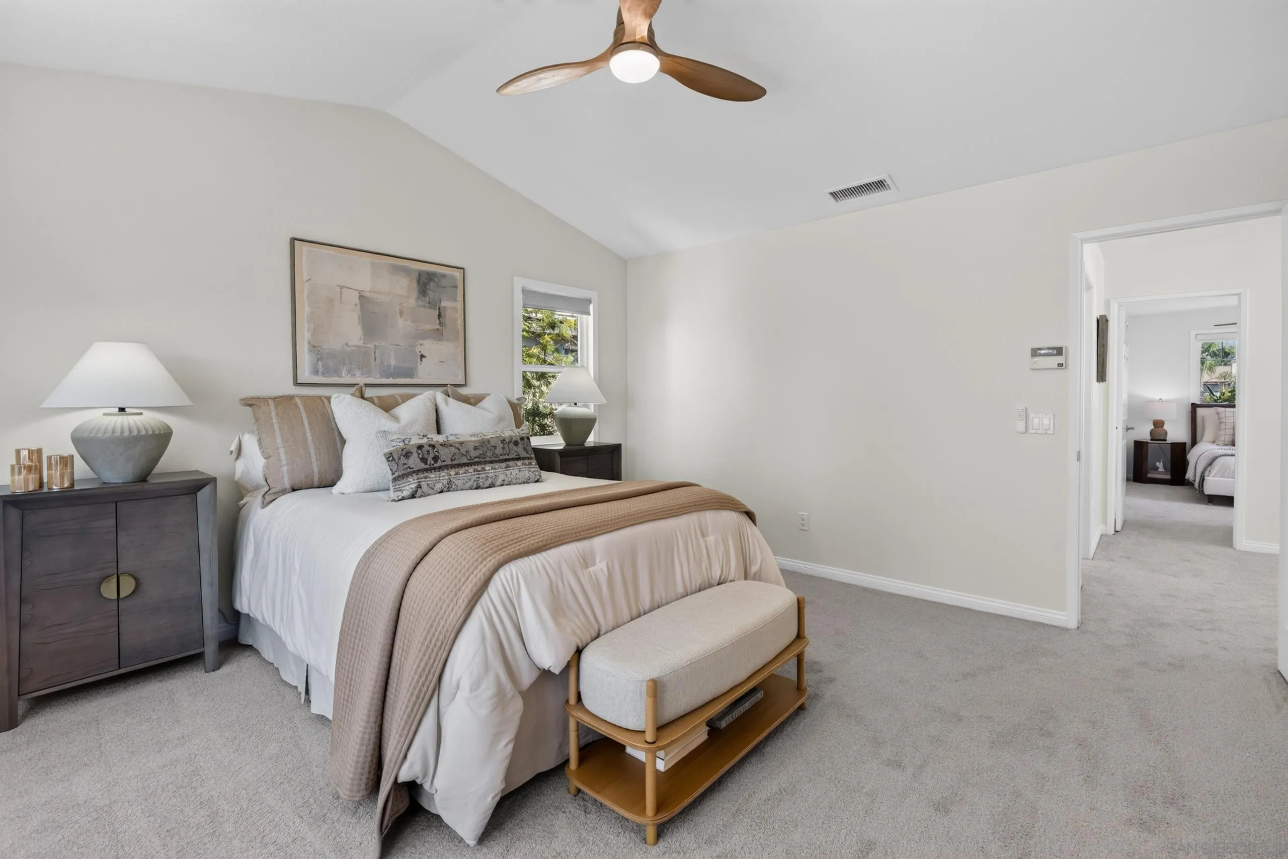 https://cdn.realtyfeed.com/cdn/127/260018767/1ecfb3804e5ee58bb7b9723897a7e213.webp