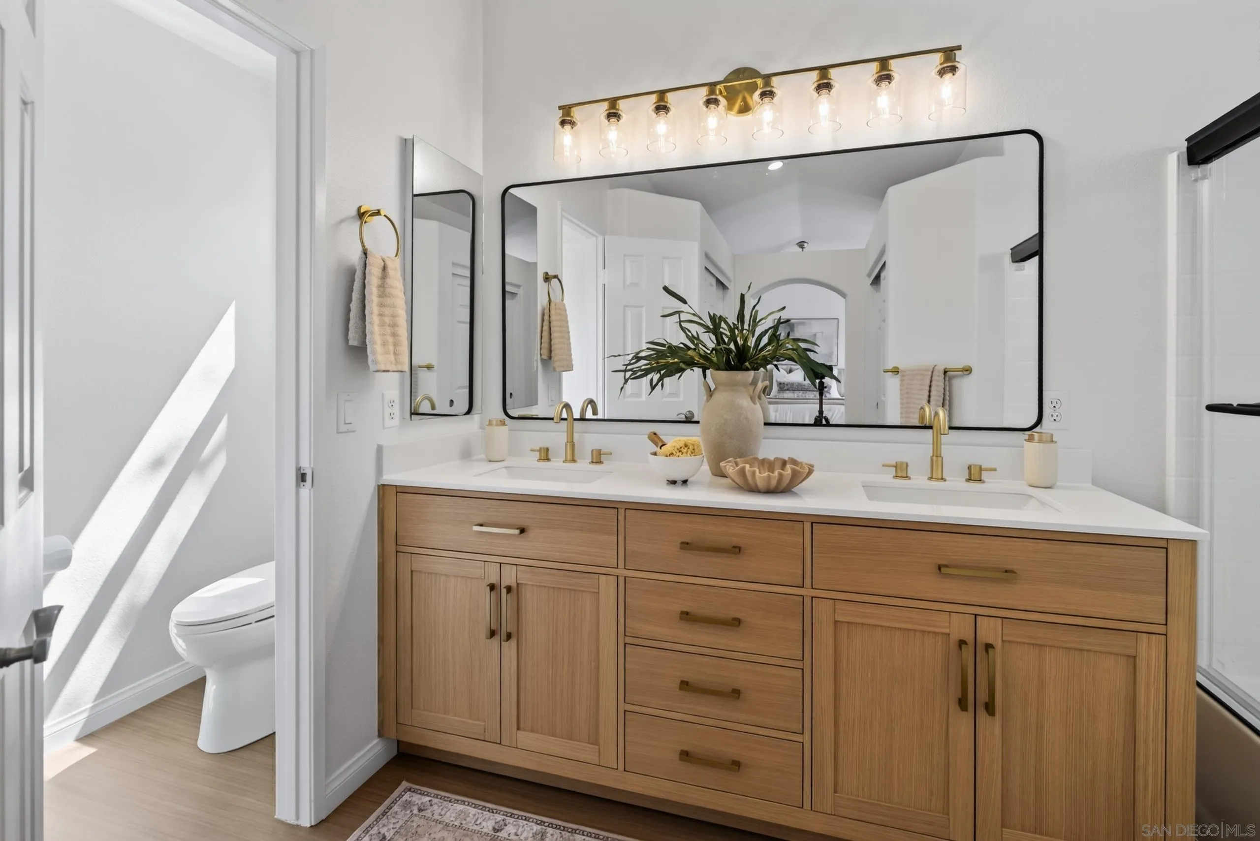 https://cdn.realtyfeed.com/cdn/127/260018767/634af72dfaa76d57ab24c1c92c9cf3de.webp
