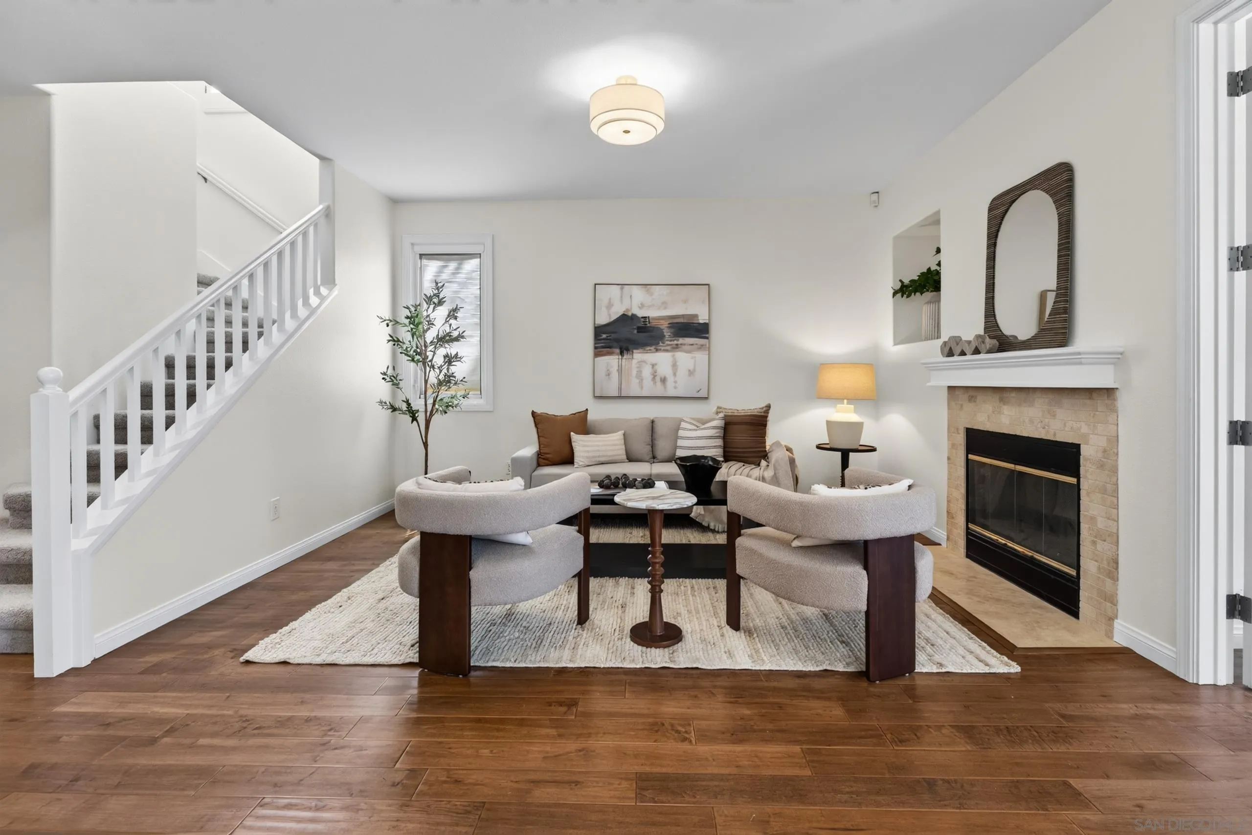 https://cdn.realtyfeed.com/cdn/127/260018767/63d70fbb927b33ab3cf045f07ef885a2.webp
